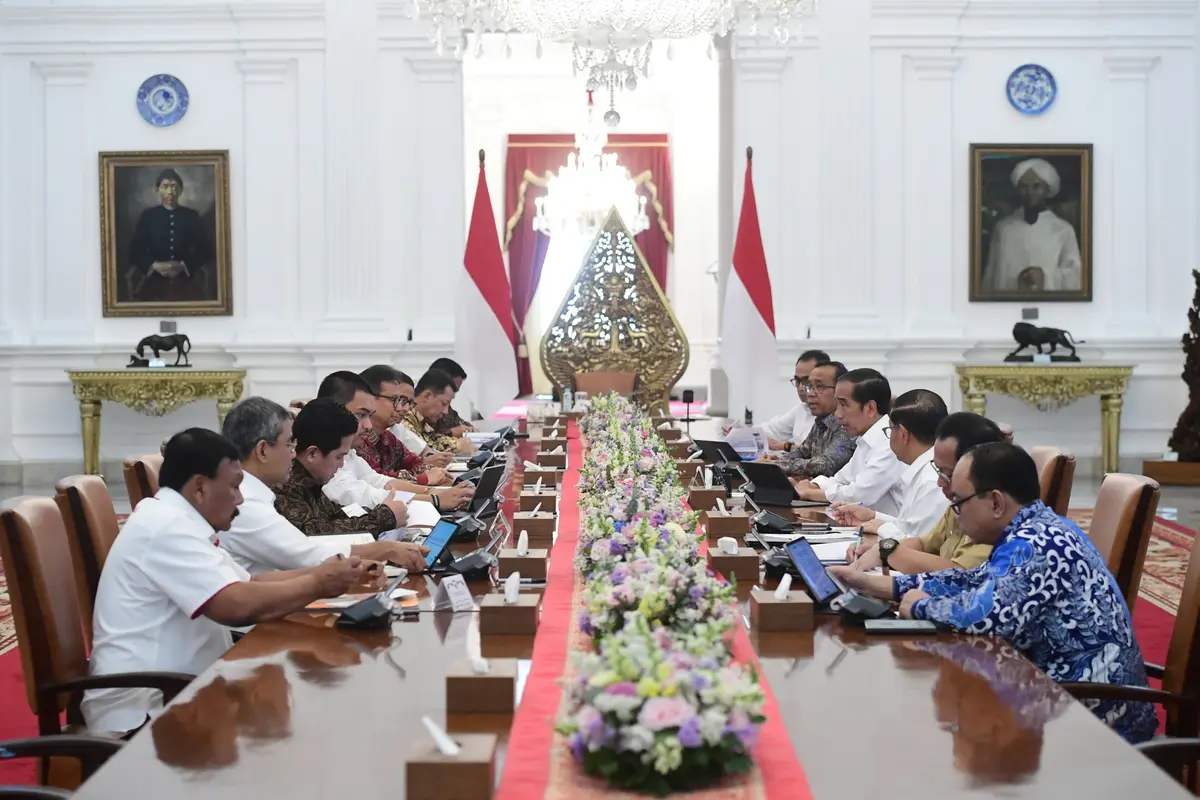 as persiapan Pekan Olahraga Nasional (PON) XXI di Provinsi Aceh dan Sumatra Utara (Sumut) yang akan dimulai pada September 2024 mendatang. Ratas tersebut digelar di Istana Merdeka, Jakarta, pada Senin, 9 Oktober 2023.