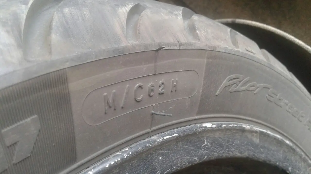 Ban Sepeda Motor