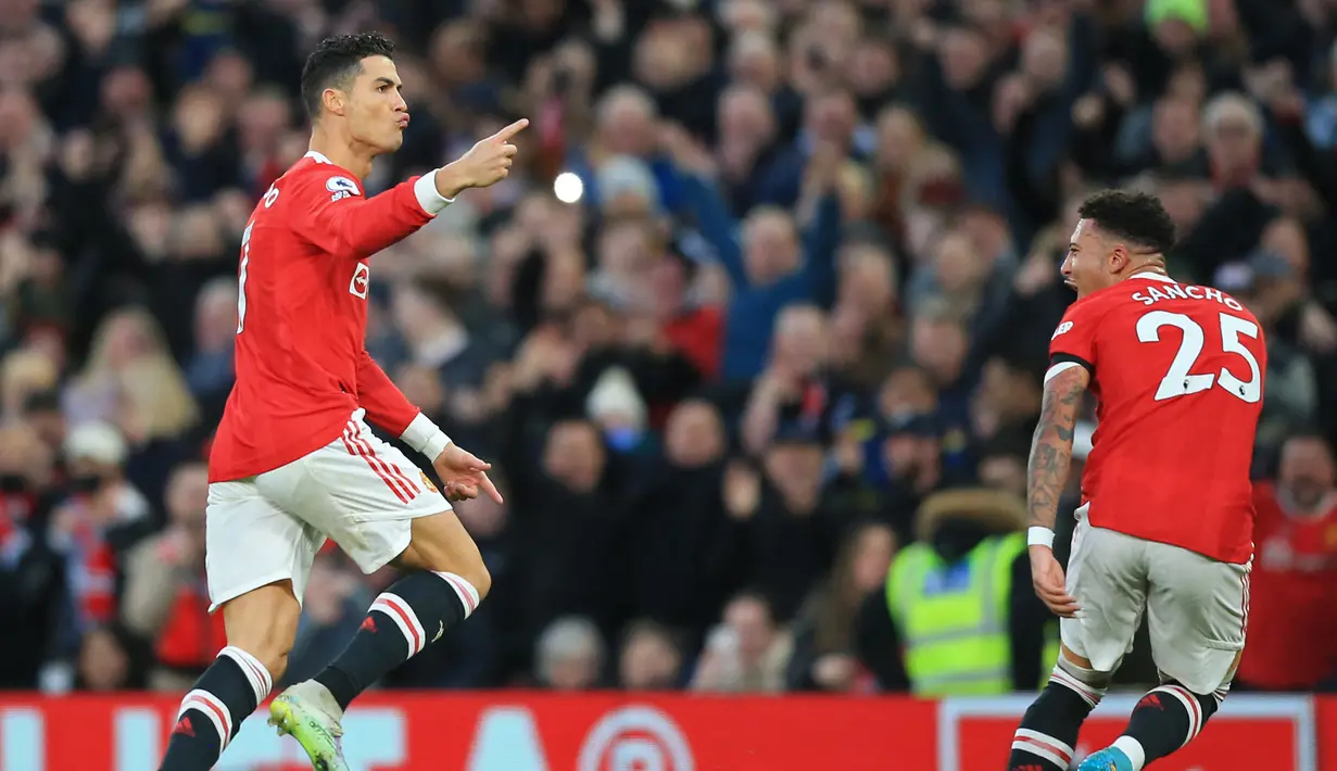 Cristiano Ronaldo membuktikan dirinya seorang GOAT usai mencetak tiga gol dan menyelamatkan muka Manchester United dari kekalahan atas Tottenham. (AFP/Lindsey Parnaby)