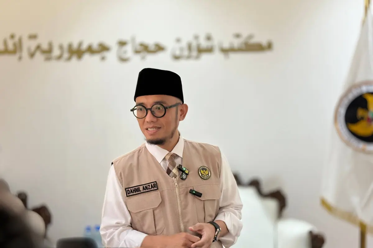 Wakil Menteri Haji dan Umrah (Wamenhaj) RI, Dahnil Anzar Simanjuntak, meminta pemerintah daerah tidak menggelar terlalu banyak acara seremonial saat menyambut kepulangan jemaah haji di debarkasi. (Istimewa)