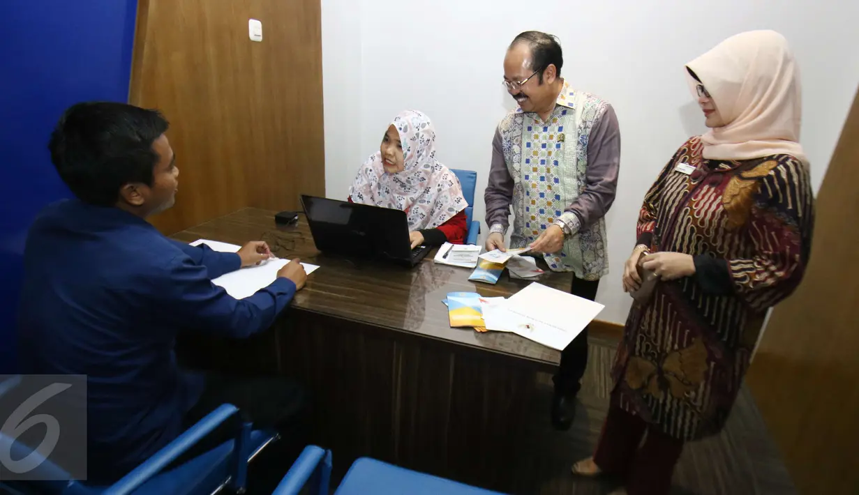 Dalam menunjang kemajuan serta keterbukaan publik dalam pelaporan Ombudsman memberikan pelayanan tambahan dengan memfasilitasi tempat pelaporan  dan ruang wartawan di Ombudsman, Jakarta, Rabu (8/2). (Liputan6.com/Helmi Afandi) 