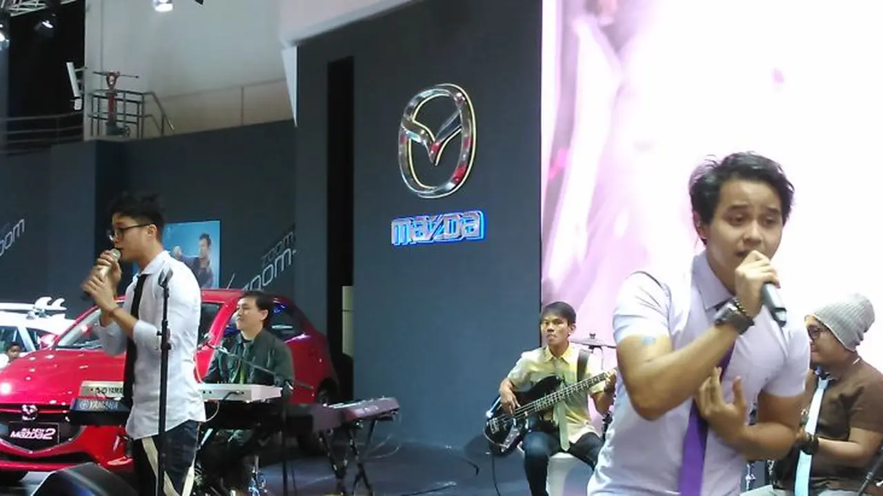 Musisi Papan Atas Tanah Air Meriahkan Hari Terakhir IIMS 2014