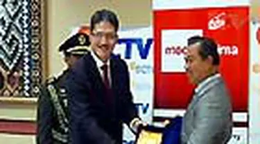 SCTV memulai kerja sama dengan Media Prima Berhand Malaysia yang menaungi TV3. Kerja sama ini akan menghasilkan pertukaran berita dan tayangan yang diharapkan mempererat hubungan kedua negara. 