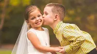 Sebelum menjalani operasi jantung yang keempat kalinya, seorang gadis kecil memiliki permintaan untuk menikahi sahabat baiknya