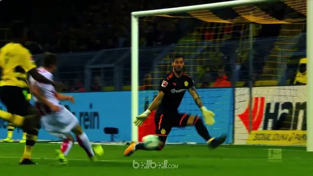 Kiper Borussia Dortmund, Roman Burki miliki catatan impresif. This video is presented by Ballball.