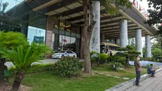 Skuat Timnas Indonesia U-23 SEA Games 2021 memang sempat dikerjai oleh Vietnam perihal lapangan tempat latihan yang tak layak. Namun, sungguh berbeda dengan markas tempat menginap berupa hotel mewah yang nyaman, namun murah. Berikut sekilas gambarannya. (Bola.com/Muhammad Adiyaksa)
