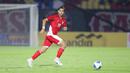 Pemain Timnas Indonesia U-23, Dion Markx  mengejar bola saat laga Gurp J Kualifikasi Piala Asia U-23 2026 melawan Makau di Gelora Delta Sidoarjo, Sabtu (06/09/2025). (Bola.com/Abdul Aziz)