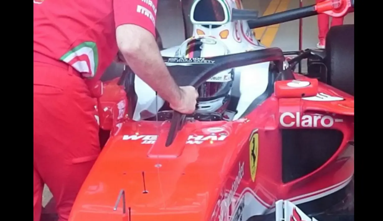 Banyak tanggapan yang berbeda soal penggunaan Halo-style cockpit protection, Vettel sendiri mengatakan tidak terlihat bagus tetapi sangat berguna untuk perlindungan dari kecelakaan. (Bola.com/Twitter/Formula1)