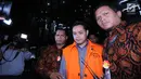 Pihak swasta perantara suap, Eka Kamaluddin usai menjalani pemeriksaan perdana pascaterjaring operasi tangkap tangan (OTT) KPK, Jakarta, Jumat (11/5). Eka diperiksa sebagai tersangka dugaan suap APBN-P 2018. (Merdeka.com/Dwi Narwoko)