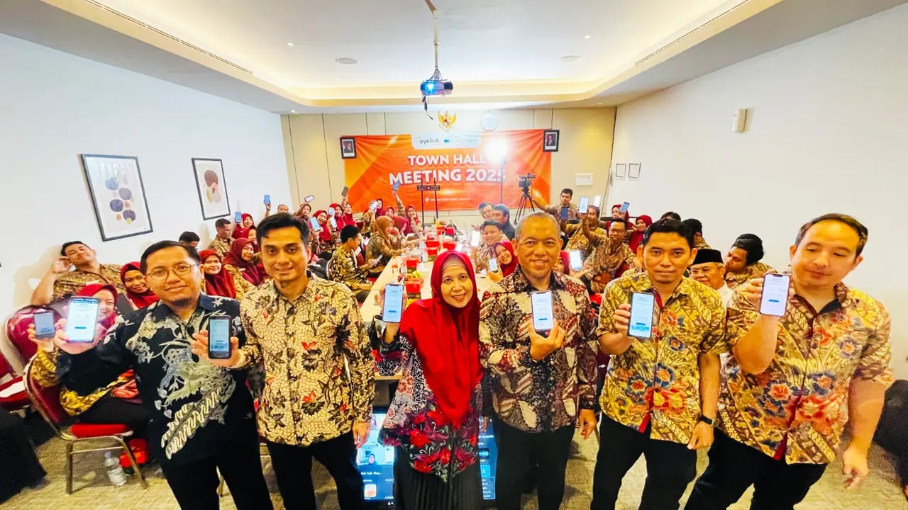 Tes Mata Online Upaya Mengidentifikasi Katarak dan Refraksi di Jawa Timur