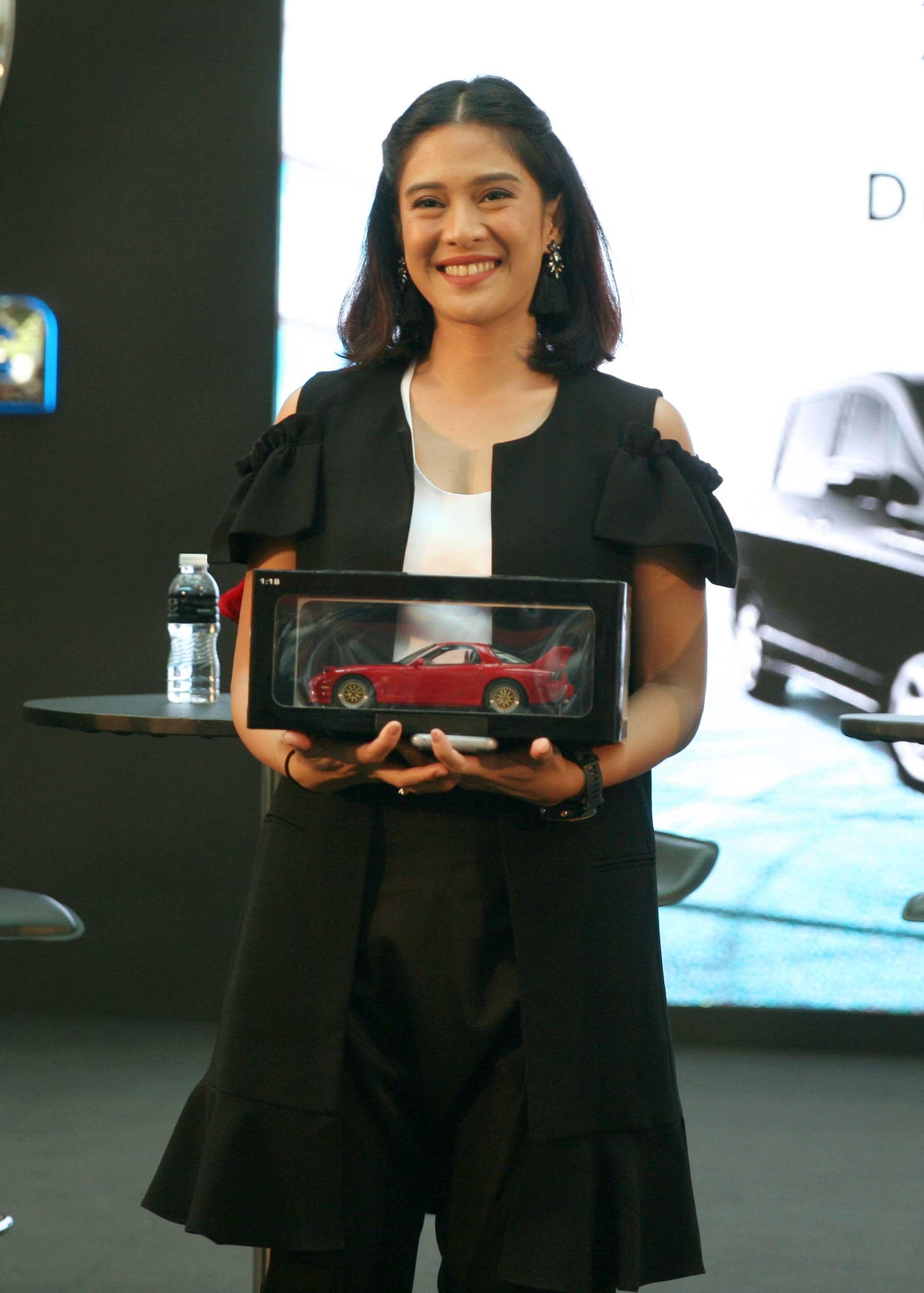 Nike Ardilla Pernah Main Film Bareng Dian Sastrowardoyo News Entertainment Fimela Com