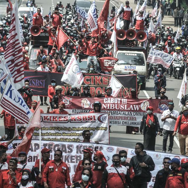 Curiga Ada Permainan Kata Buruh Baca Ulang Draf Uu Cipta Kerja 812 Halaman Bisnis Liputan6 Com