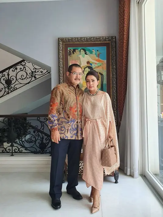 "Kalau aku menjelaskan, kesannya jadi pembelaan. Tapi orangtuaku tidak pernah mengajarkan. Jangan bilang itu khilaf atau takdir," tukas Mayangsari. (Instagram/mayangsari_official)