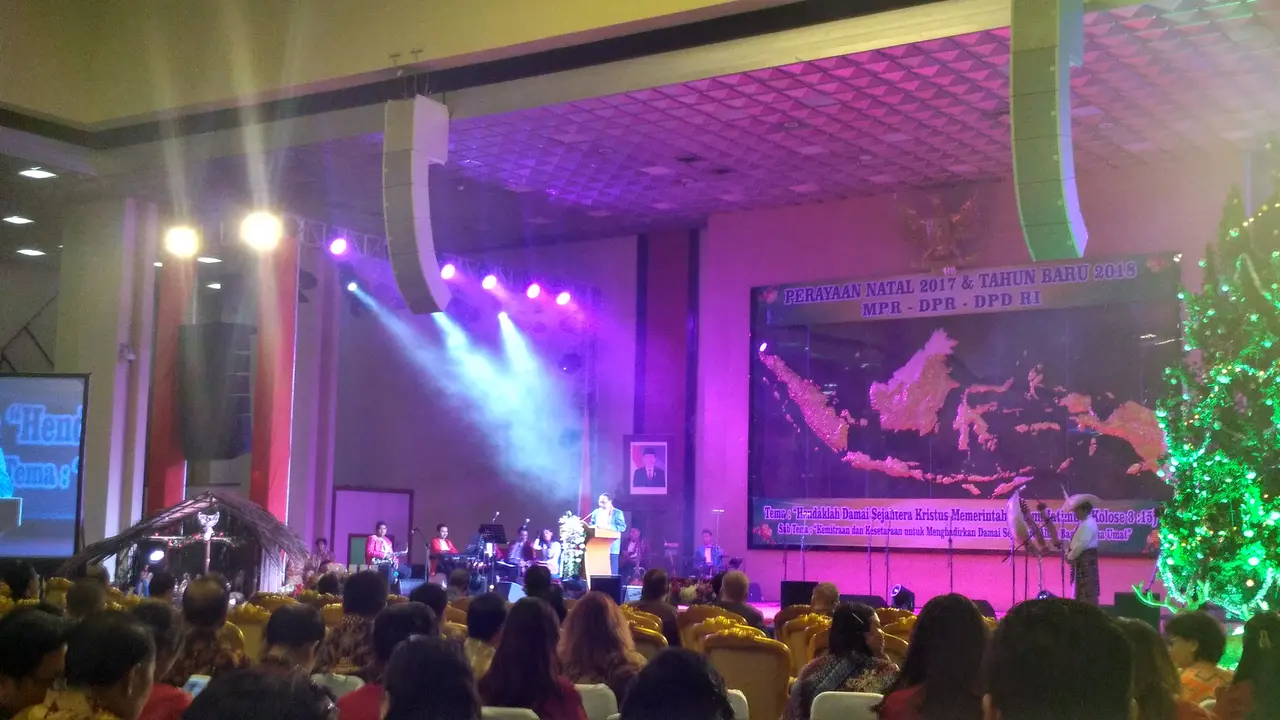 Perayaan Natal dan Tahun Baru 2018 di Gedung Nusantara IV, Kompleks Parlemen Senayan, Jakarta Pusat. (Liputan6.com/Ika Defianti)