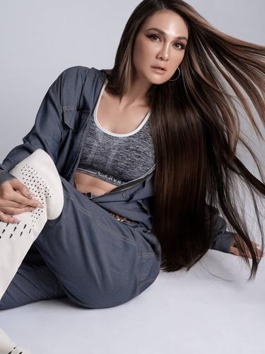 Luna Maya Merasa Kisah Hidupnya Mirip Cerita Film News Entertainment Fimela Com
