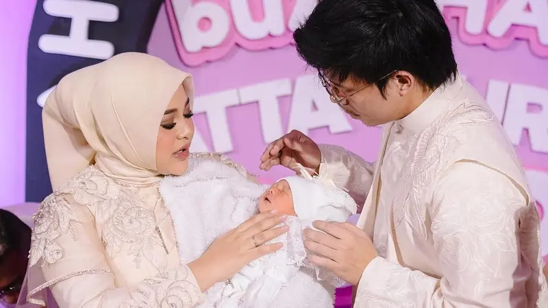 Potret Akikah Anak Kedua Aurel Hermansyah dan Atta Halilintar