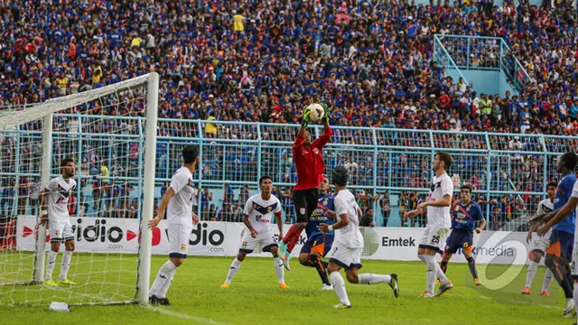 Arema Cronus Hajar Mitra Kukar di SCM Cup 2015