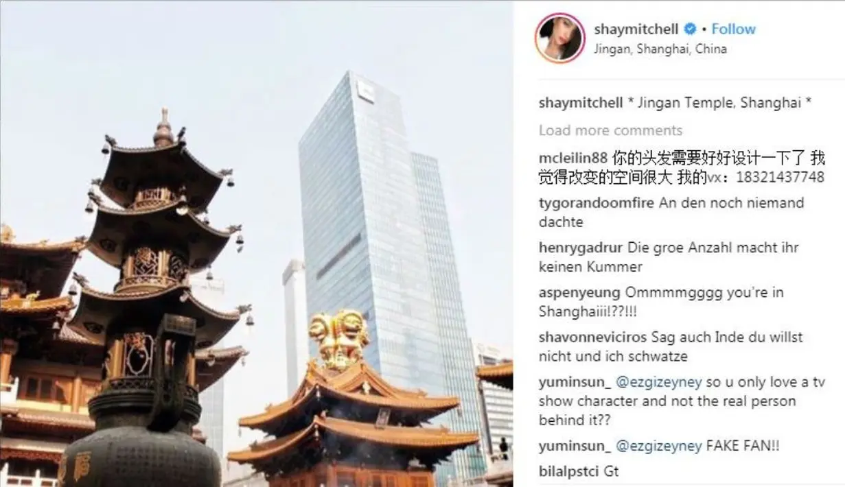 Tak sampai sana, aktris Pretty Little Liars tersebut pun mengunggah foto Jing'an Temple di Shanghai, Cina.