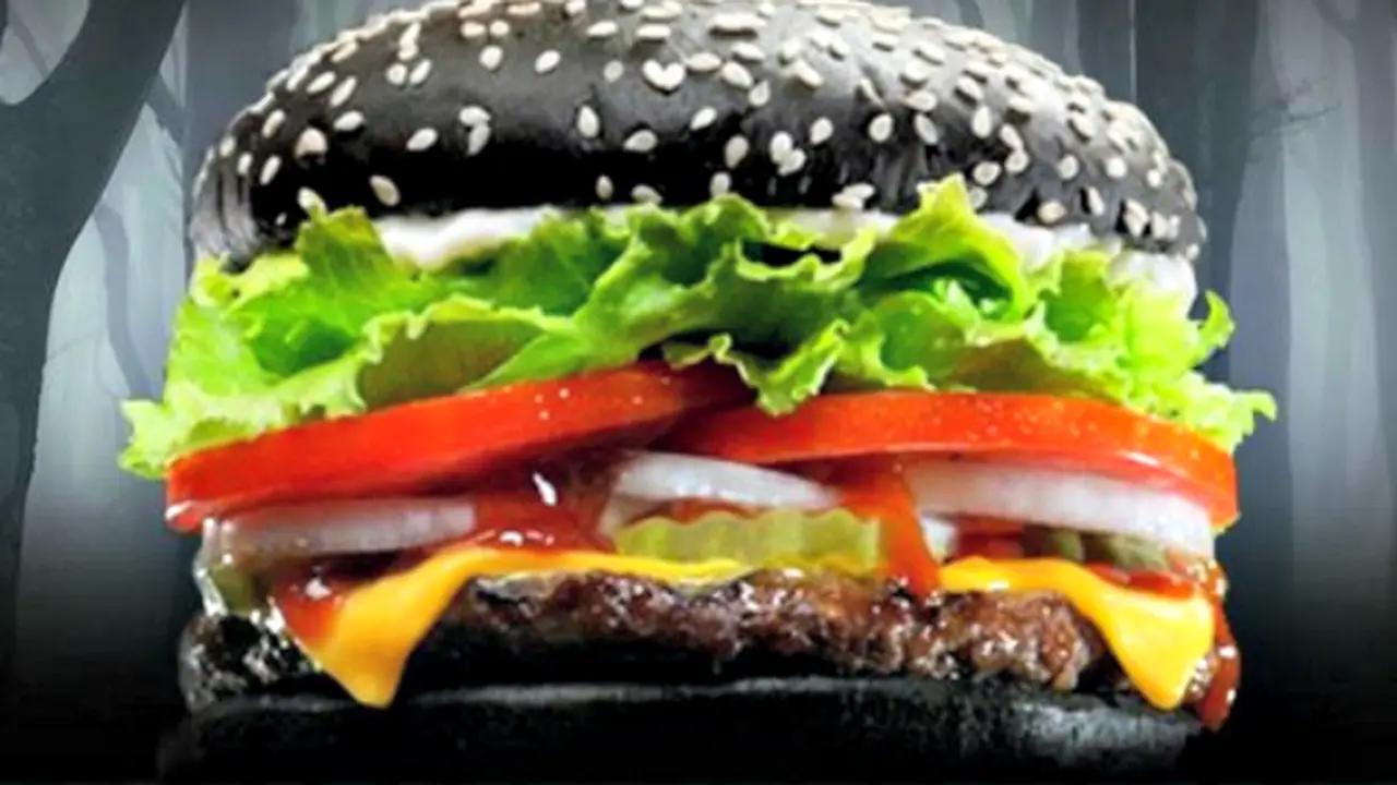 Hamburger Hitam Unik Untuk Halloween 