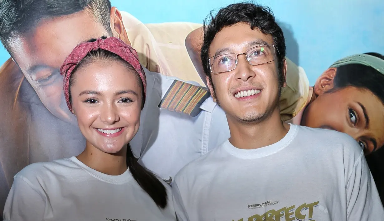 Perempuan 17 tahun itu menjadi gadis yang bertolak belakang dengan kehidupan keseharaiannya. Bandel, pembrani dan ekspresif. Lantas apa kesulitan yang dialami oleh pemain film Jailangkung ini. (Adrian Putra/ Bintang.com)