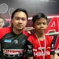 Peserta Audisi PB Djarum 2024, La Ode Muhammad Ahsan Kamil, saat menceritakan kisahnya pergi dari Sorong dan berlatih 3 bulan di PB Champion Kudus demi mencoba peruntungan menjadi atlet binaan PB Djarum. (Liputan6.com/Melinda Indrasari)