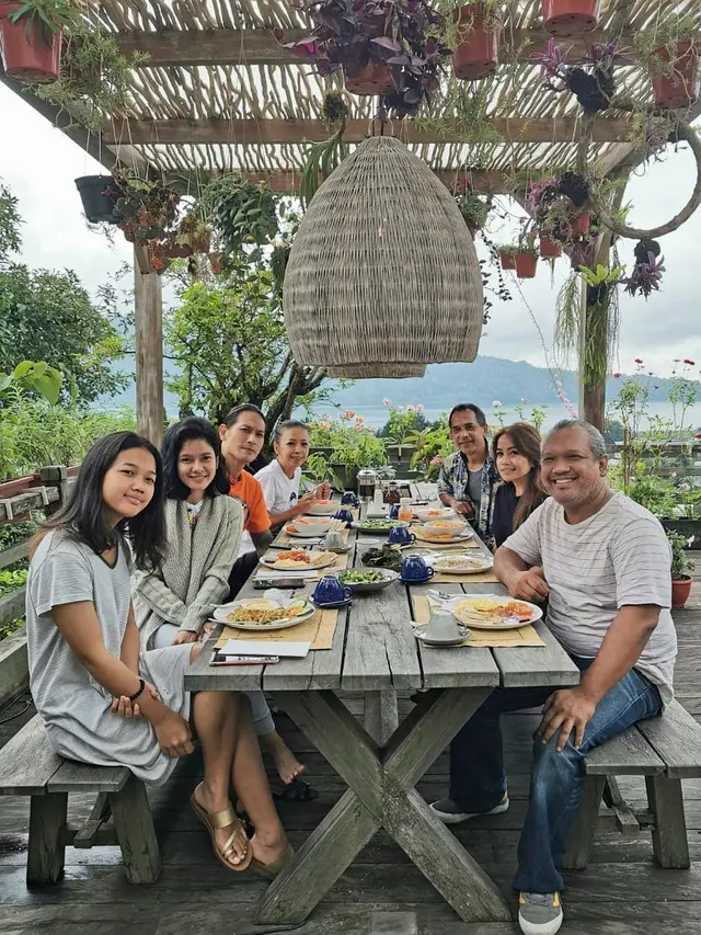 6 Potret Chef Juna dan Citra Anidya Liburan di Bali, Makin Mesra