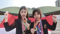 Potret Mischka dan Devon Kei, Kakak Adik Peraih Medali Olimpiade Matematika Internasional. (Sumber: Instagram/winnie_mischkaaoki)