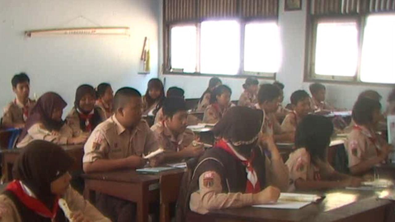 Buku Kurikulum 2013 Belum Tersedia, Guru di Kesulitan Mengajar