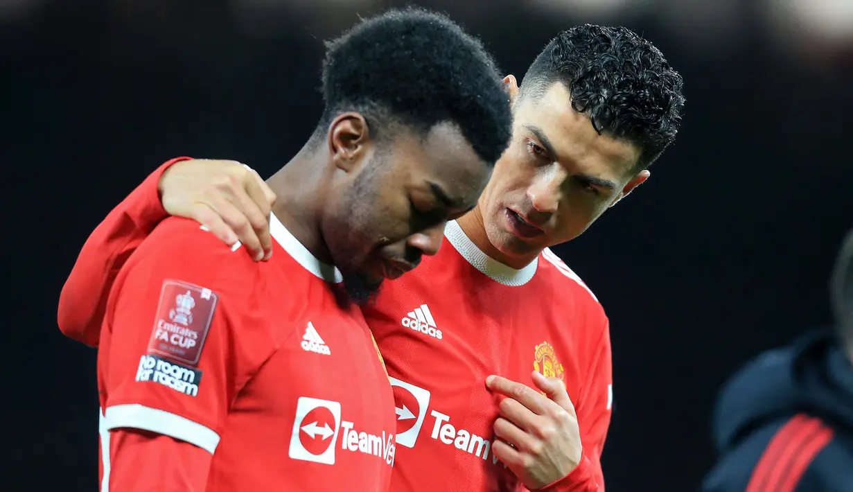 Manchester United pun kalah 7-8 (1-1) dari Middlesbrough di putaran keempat Piala FA. (AFP/Lindsey Parnaby)