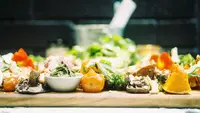Ilustrasi sampah makanan. (dok. Unsplash.com/simon peel)