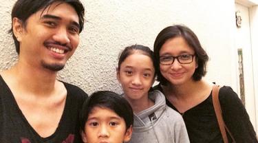 Siapa Sangka Gadis Cantik Ini Ternyata Anak Duta Sheila On 7 News Entertainment Fimela Com