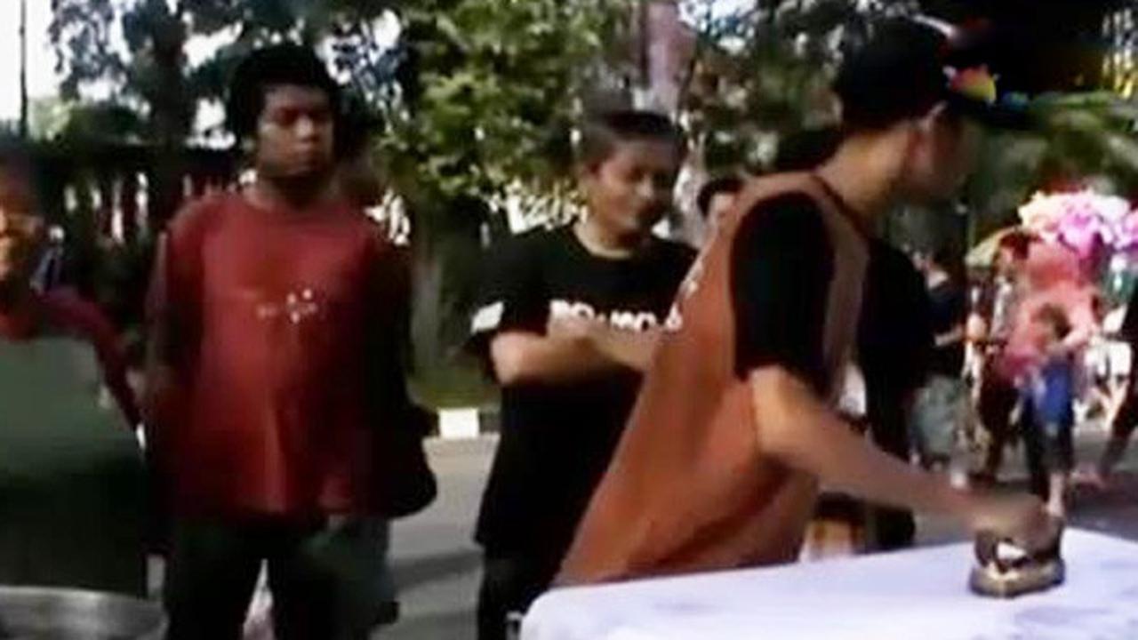 Memperingati Hari Batik