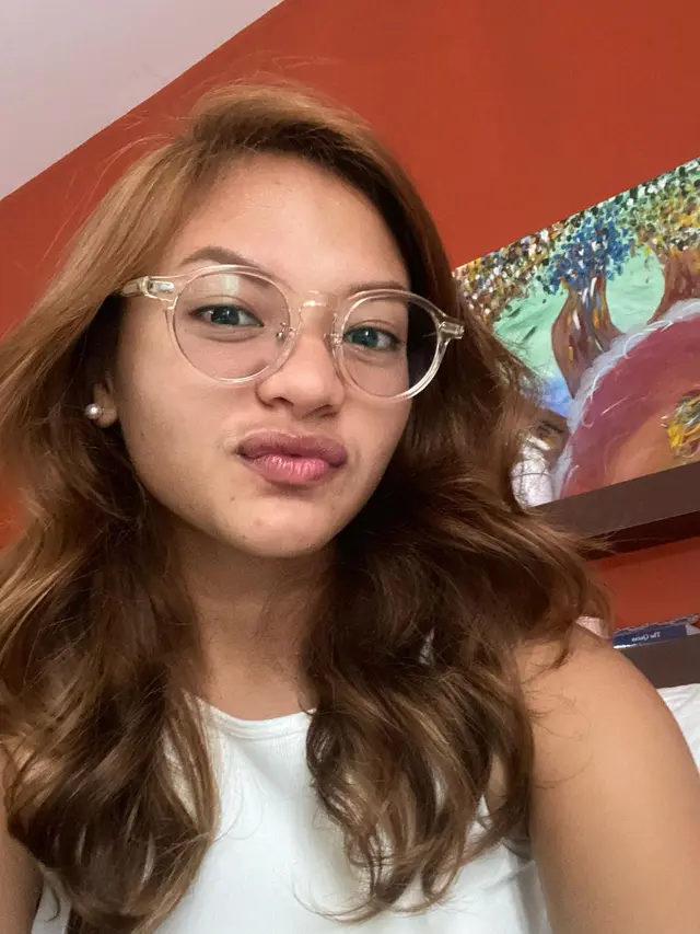 7 Potret Amel Carla Tanpa Makeup, Banjir Pujian