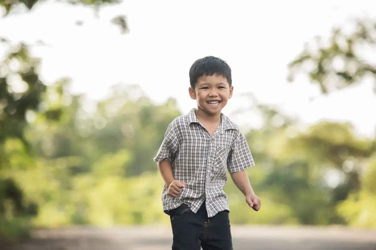 5 Alasan Anak Laki-Laki Perlu Diajarkan Mengekspresikan Emosi Sejak Dini (photo by freepik)