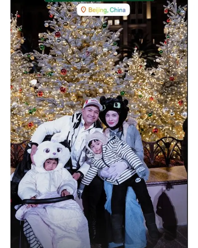 Pilih rayakan Natal di luar negeri, intip keseruan 6 seleb bareng keluarga