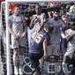 Gelandang Manchester United, Andreas Pereira, melepaskan tendangan bebas ke gawang Liverpool pada laga ICC 2018 di Stadion Ann Arbor, Michigan, Minggu (29/7/2018). Liverpool menang 4-1 atas Manchester United. (AP/Carlos Osorio)