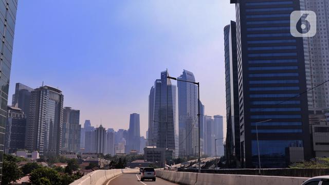 FOTO: Suasana Jalan Utama Jakarta Saat Perpanjangan PPKM Level 4