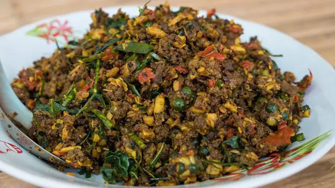 Tumis bebek giling/copyright eatingthaifood.com