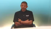 Eks pemain NBA Muggsy Bogues mengunjungi SCTV Tower, Kamis (19/7/2018). (Liputan6.com/Thomas)