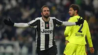 Striker Juventus asal Argentina, Gonzalo Higuain. (AFP/Marco Bertorello)