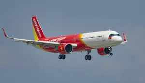 Dalam Festival Mooncake 2023, masyarakat Tionghoa mengungkapkan kegembiraan mereka melalui berbagai aktivitas tradisional. (sumber: Vietjet Air)