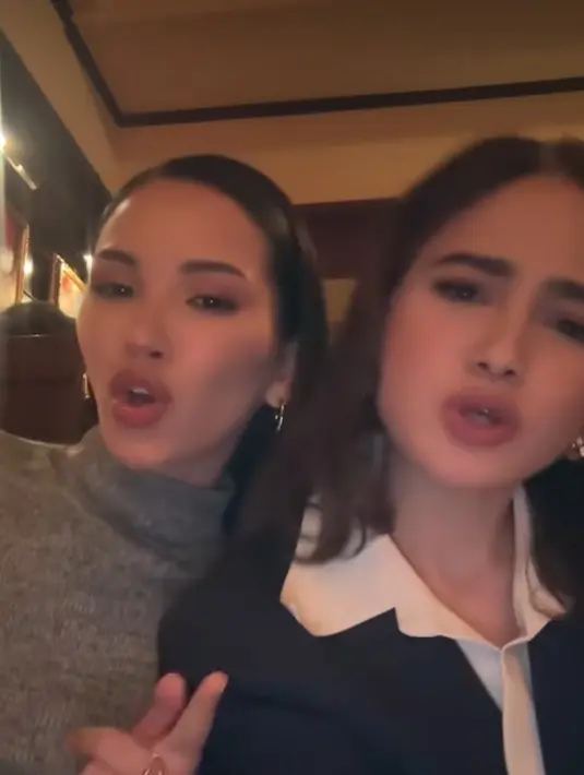 Menariknya, Syifa Hadju juga punya agenda pemotretan di acara New York Fashion Week. Penampilan Syifa tak kalah memukau dari Alyssa Daguise. Mereka patut disebut model internasional. (Liputan6.com/IG/@syifahadju)