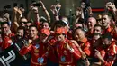 Raihan Charles Leclerc (kiri) diikuti rekan setimnya, Carlos Sainz Jr yang menempati posisi dua Formula Grand Prix 1 Amerika Serikat 2024. (Patrick T. Fallon/AFP)