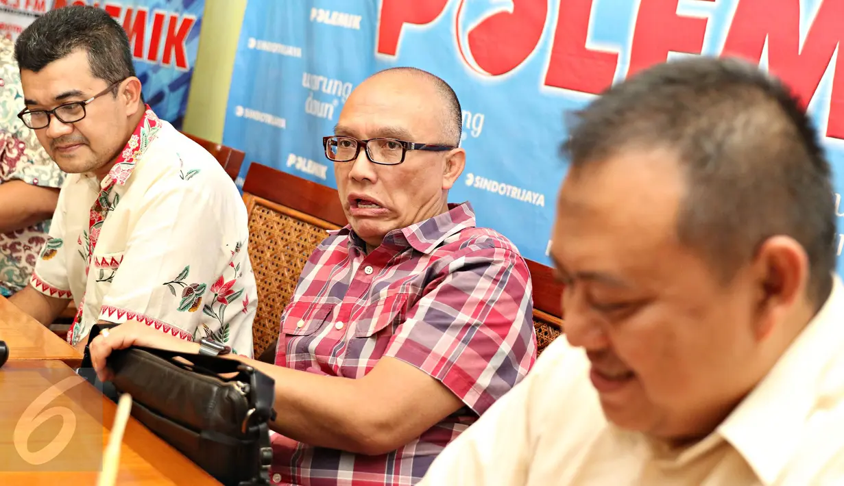 Mantan Hakim, Asep Iwan Iriawan saat menjadi pembicara pada diskusi bertema Mencari Sang Pembunuh di Jakarta, Sabtu (30/1). Diskusi itu membahas perkembangan kasus kopi sianida dengan tersangka Jessica Kumala Wongso. (Liputan6.com/Immanuel Antonius)