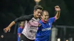 Adipati Dolken selalu tunjukan kemampuan terbaiknya. Tak hanya dunia akting, Adipati juga kerap berolahraga sepak bola saat waktu senggang. Pria kelahiran 19 Agustus 1991 selalu terlihat sangat serius saat sedang bermain sepak bola. (Liputan6.com/IG/@adipati)