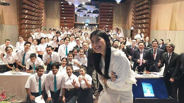 Potret Putri Sirivannavari