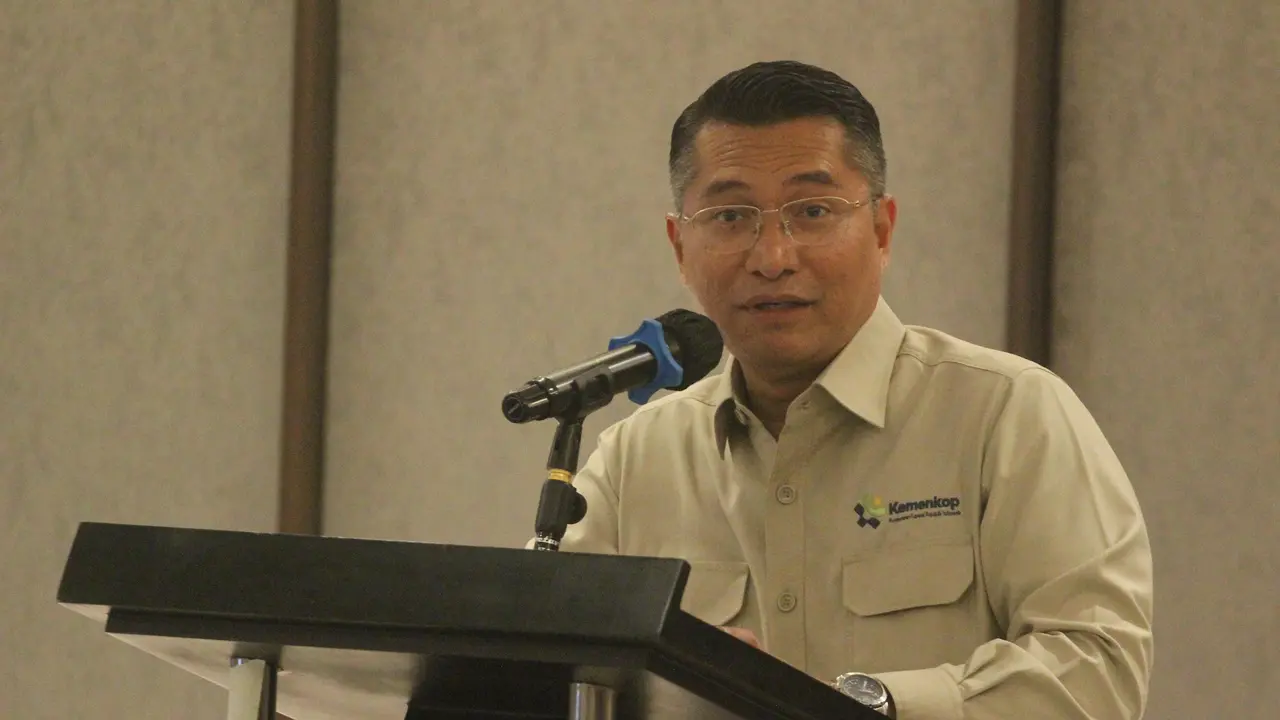 Deputi Bidang Kelembagaan dan Digitalisasi Koperasi, Kementerian Koperasi, Henra Saragih.