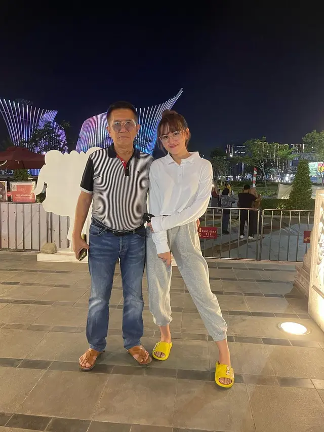 Happy Asmara berduka meninggalnya Hadi Soenyoto (Foto: Instagram @happy_asmara77)