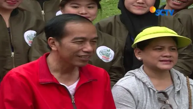 Jokowi Jalan-Jalan Pagi Bersama Pelajar Pilihan di Taman Kota Sidney
