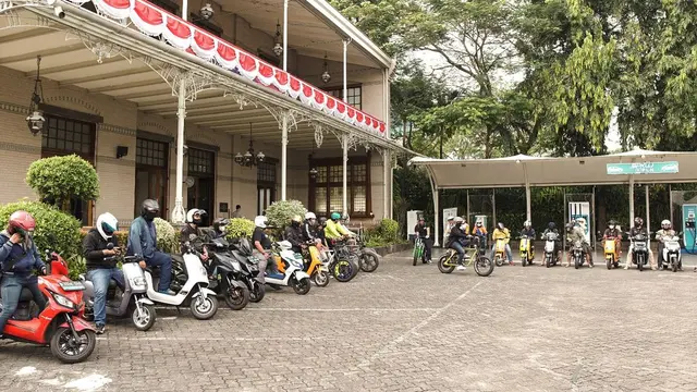 Komunitas Kendaraan Listrik di Stroom Coffee